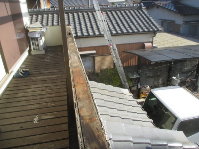 加古川市の劣化していたベランダ笠木